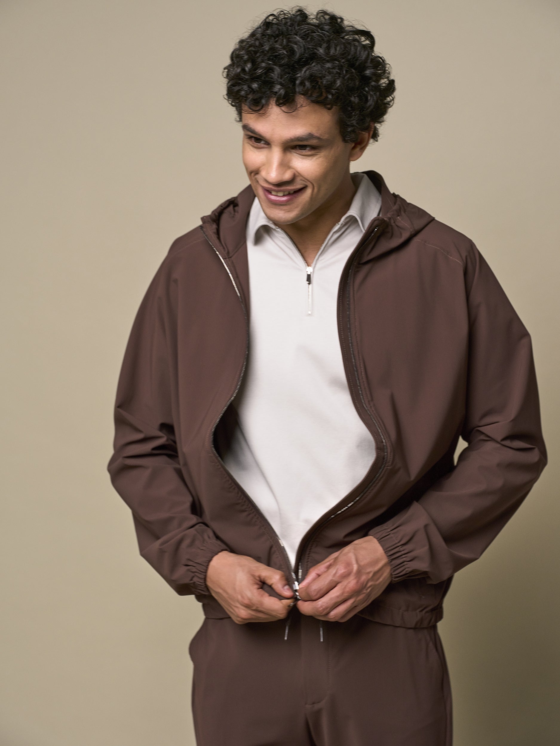 Giacca Tech Stretch con Cappuccio | Marrone Scuro