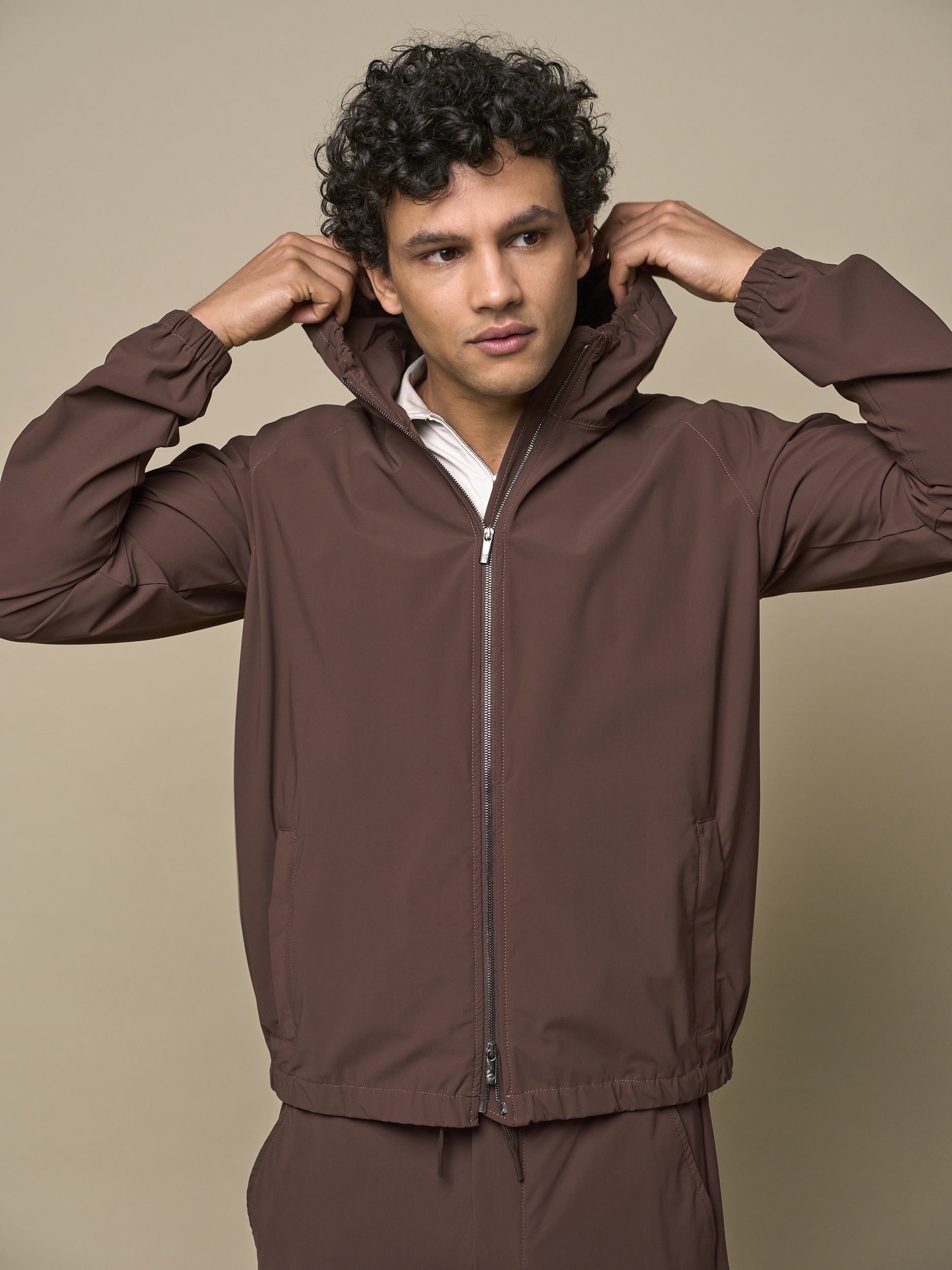 Giacca Tech Stretch con Cappuccio | Marrone Scuro