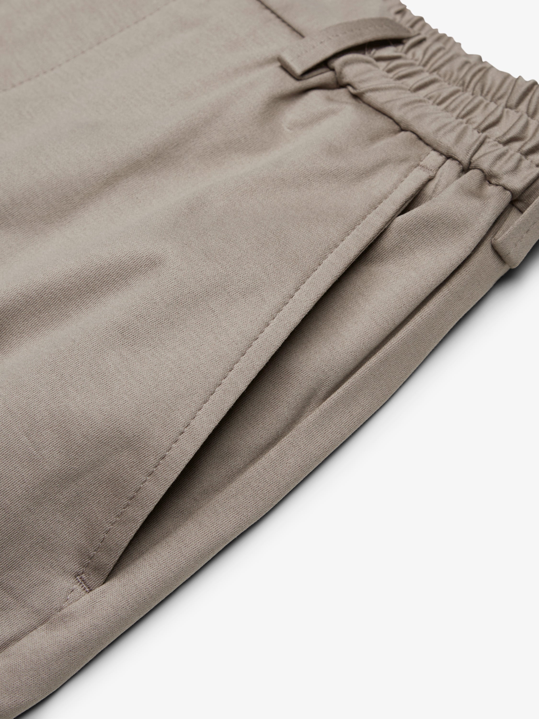 Supima Tapered Trousers | Lead Grey