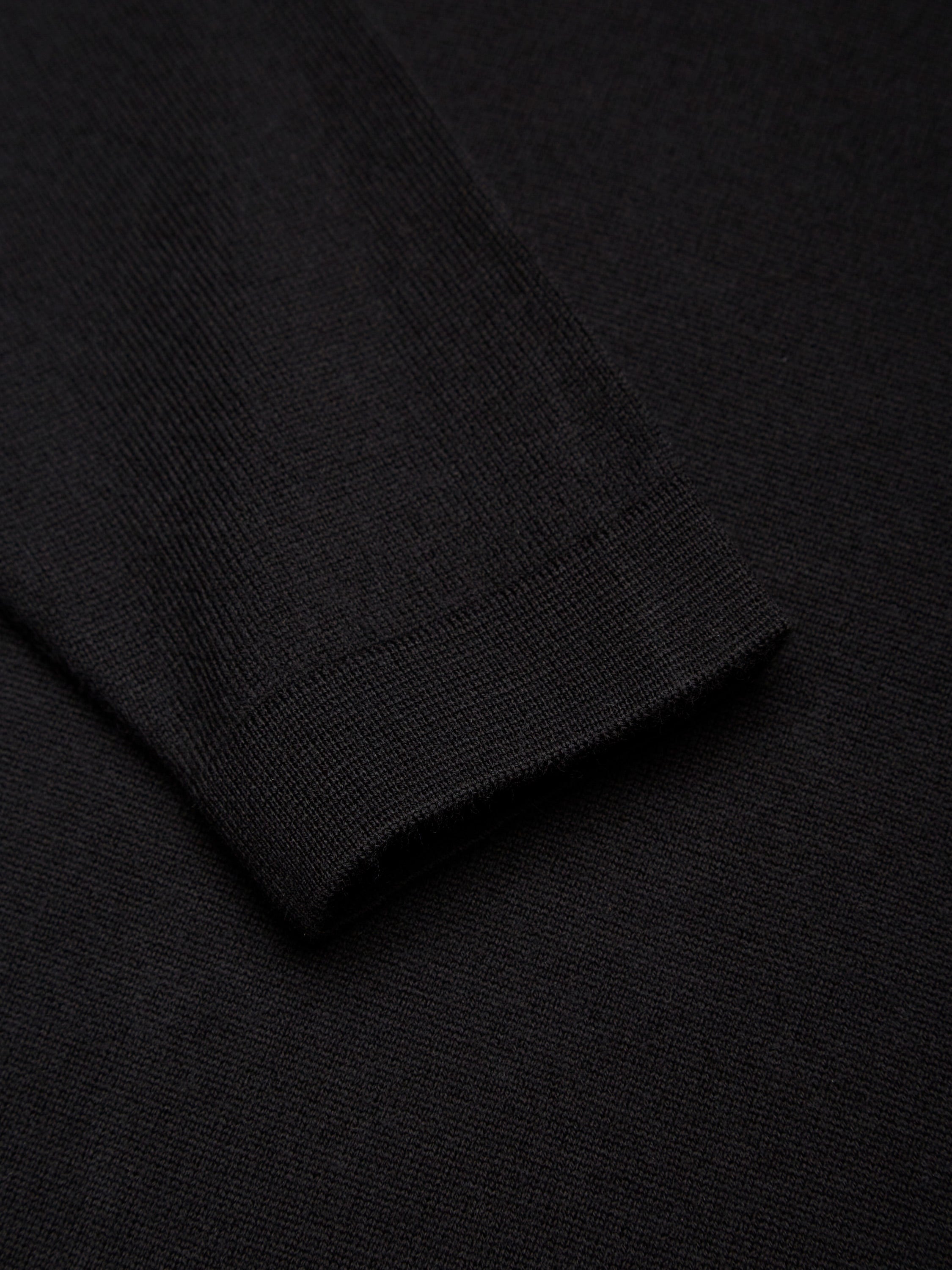 Cashwool Extrafine Merino Quarter Zip | Black