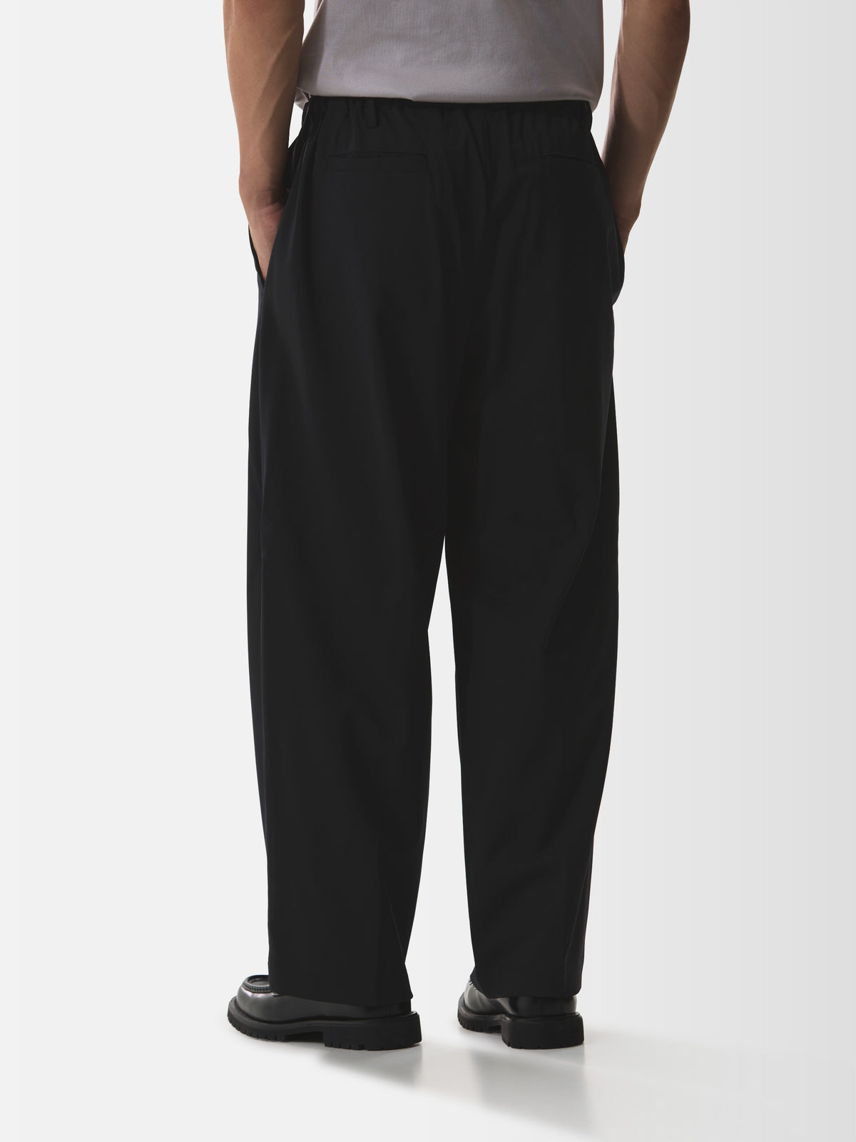 Wool Stretch Barrel Leg Trousers | Black